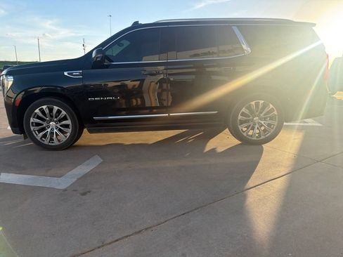 Used 2021 GMC Yukon Denali w/ Denali Ultimate Package AWD/4WD image 6