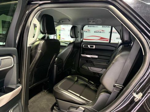 Used 2023 Ford Explorer XLT w/ Equipment Group 202A AWD/4WD image 39
