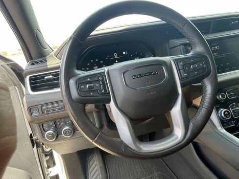 Used 2022 GMC Yukon Denali AWD/4WD image 18