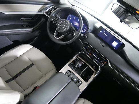 Used 2024 MAZDA CX-90 Plug-In Hybrid w/ Preferred image 9