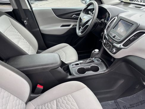 Used 2020 Chevrolet Equinox LT image 14