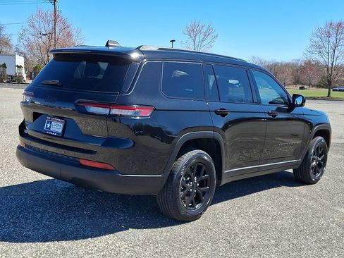 Certified 2024 Jeep Grand Cherokee L Laredo AWD/4WD image 12