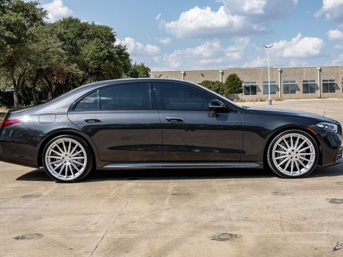 Used 2023 Mercedes-Benz S 580 4MATIC Sedan w/ AMG Line image 19