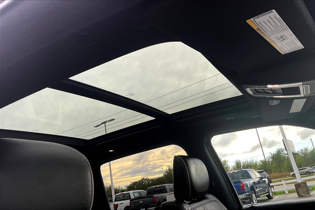 Used 2020 RAM 1500 Limited w/ Black Appearance Package AWD/4WD image 17