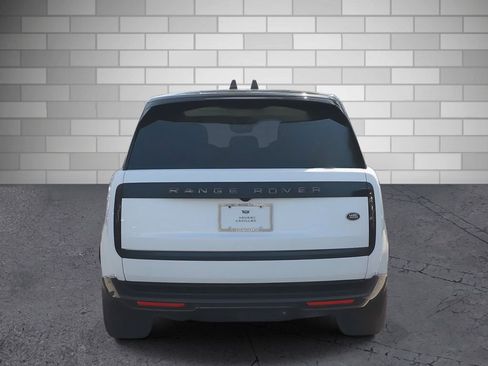 Used 2023 Land Rover Range Rover SE image 4
