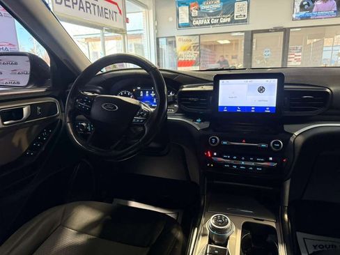 Used 2020 Ford Explorer XLT w/ Comfort Package AWD/4WD image 24