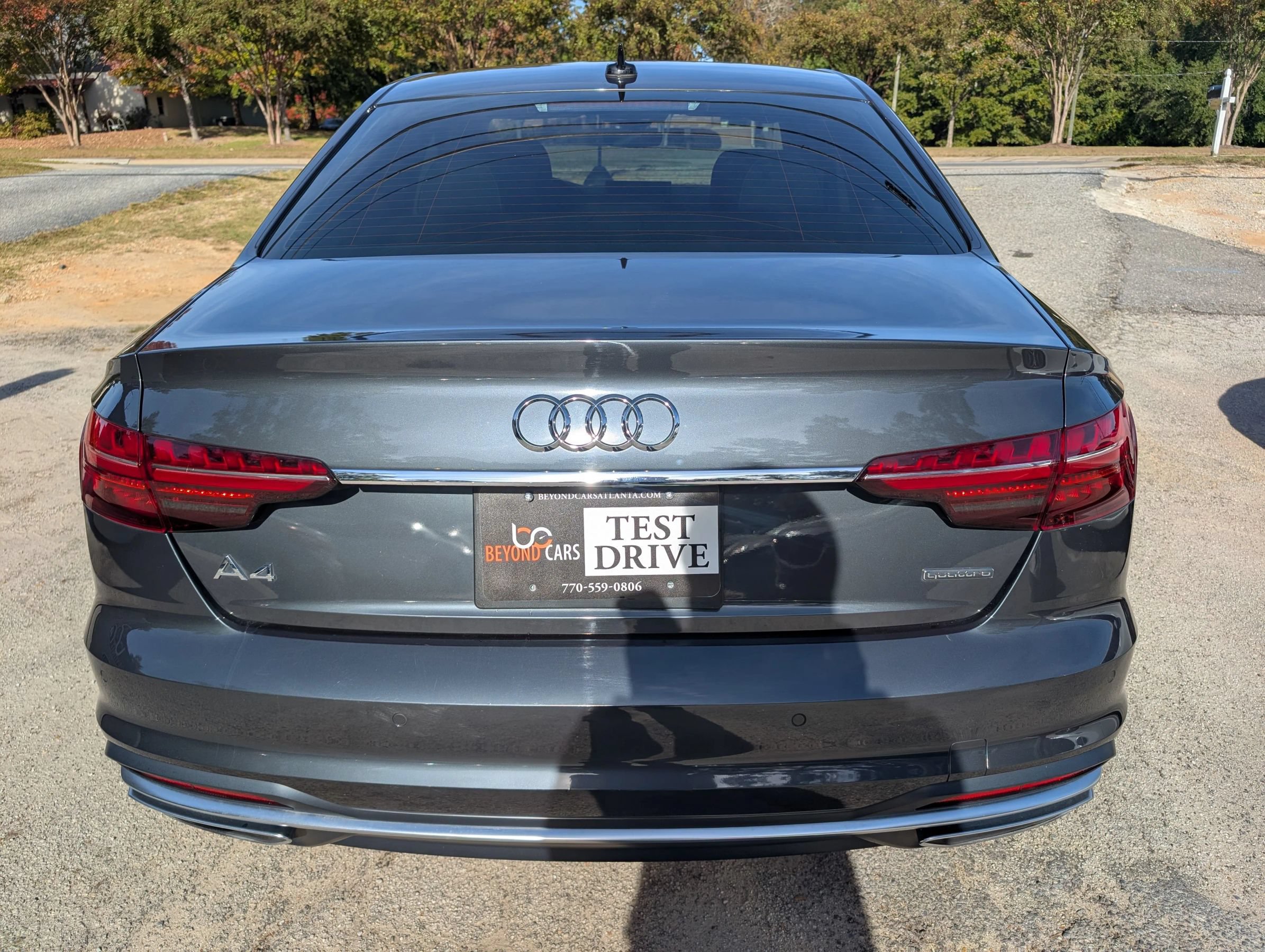 Used 2022 Audi A4 2.0T Premium w/ Convenience Package AWD/4WD image 5