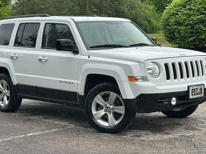 Used 2017 Jeep Patriot Latitude w/ Sun/Sound Group