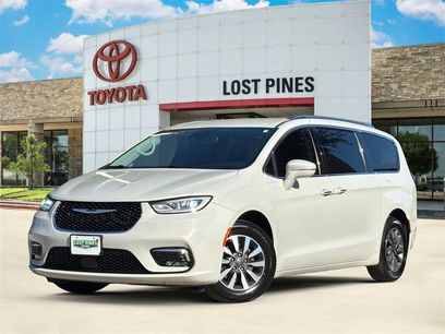 Used 2021 Chrysler Pacifica Touring-L