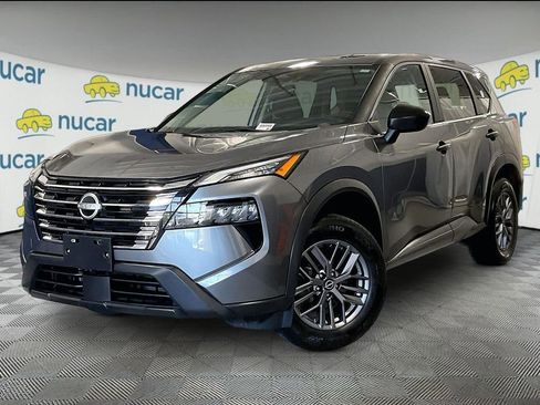 Used 2024 Nissan Rogue S AWD/4WD image 3