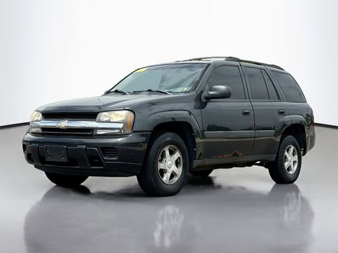 Used 2005 Chevrolet TrailBlazer LS w/ LS Preferred Equipment Group AWD/4WD image 11