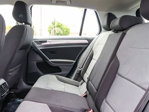 Used 2016 Volkswagen e-Golf SE FWD image 25
