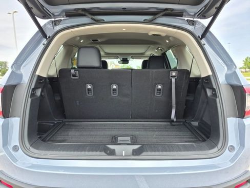 Used 2025 Honda Pilot Elite image 7