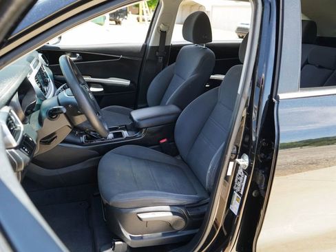 Used 2019 Kia Sorento L FWD image 7