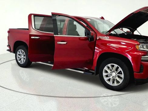 Used 2022 Chevrolet Silverado 1500 High Country w/ Z71 Off-Road Package AWD/4WD image 7
