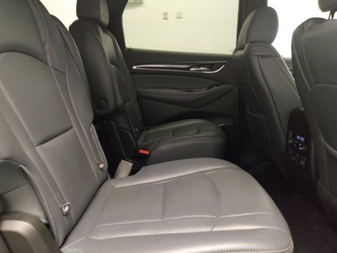 Used 2022 Buick Enclave Premium FWD image 19