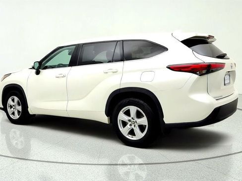 Used 2020 Toyota Highlander L AWD/4WD image 7