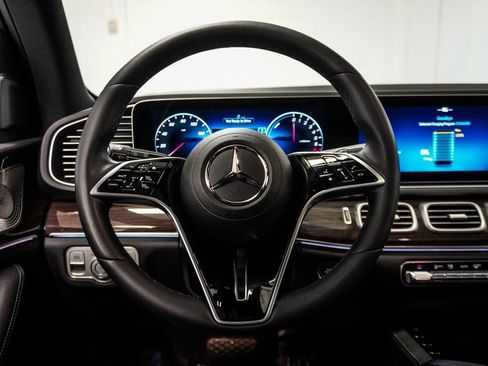 Used 2025 Mercedes-Benz GLE 450e 4MATIC image 14