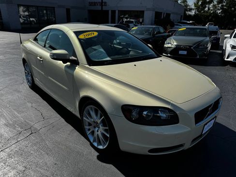 Used 2009 Volvo C70 T5 FWD image 40