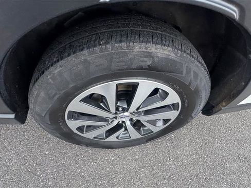 Used 2023 Subaru Outback Premium AWD/4WD image 31