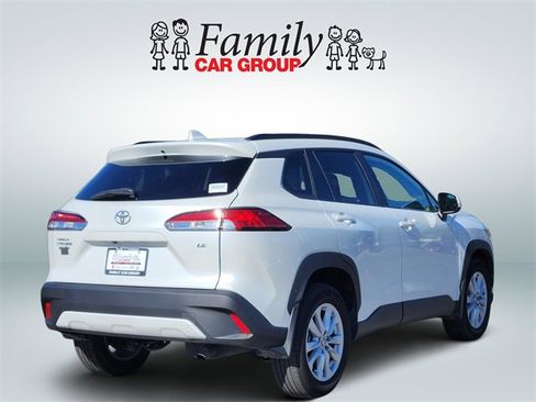 Certified 2023 Toyota Corolla Cross LE image 4