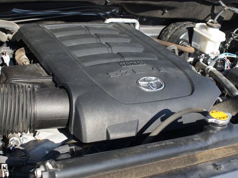 Used 2016 Toyota Sequoia Platinum image 27