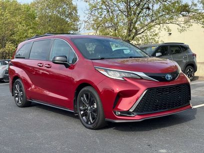 Used 2022 Toyota Sienna XSE