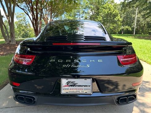 Used 2015 Porsche 911 Turbo S image 10