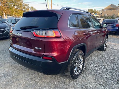 Used 2019 Jeep Cherokee Latitude Plus w/ Cold Weather Group AWD/4WD image 5
