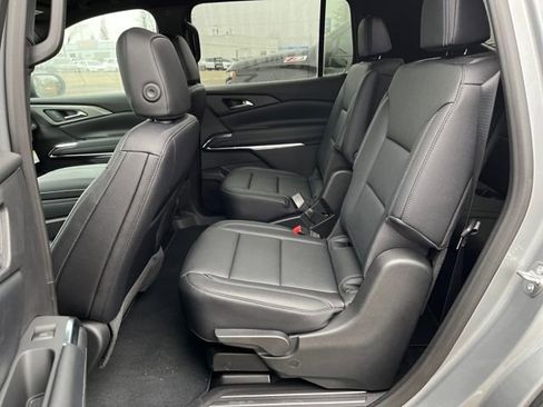 New 2026 Chevrolet Traverse LT image 15