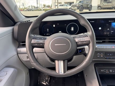 Used 2024 Hyundai Kona Limited image 23