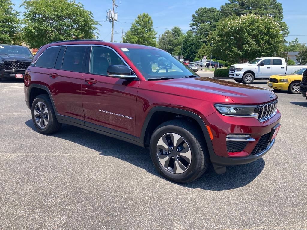 New 2024 Jeep Grand Cherokee Limited 4xe w/ Luxury Tech Group II AWD/4WD image 8