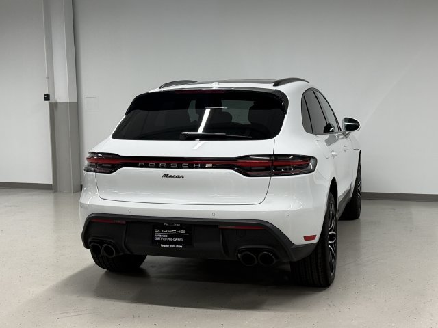 Certified 2026 Porsche Macan AWD/4WD image 10