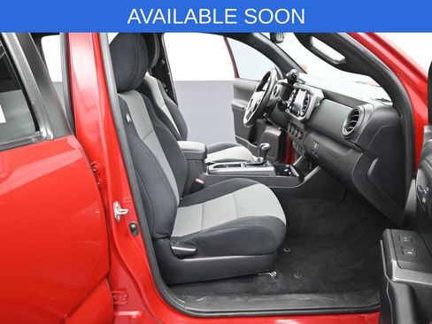 Used 2020 Toyota Tacoma TRD Off-Road image 31