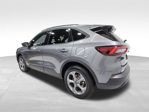 Used 2025 Ford Escape ST-Line image 2
