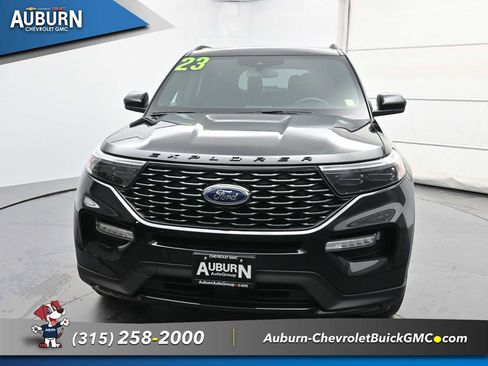 Used 2023 Ford Explorer ST-Line w/ Class IV Trailer Tow Package AWD/4WD image 3