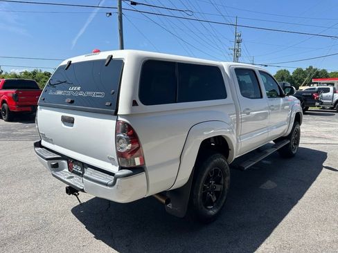 Used 2015 Toyota Tacoma 4x4 Double Cab w/ SR Package image 6