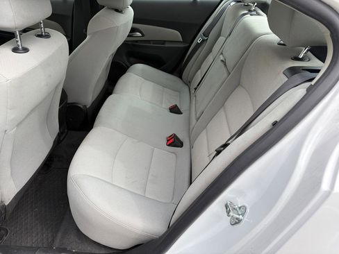 Used 2015 Chevrolet Cruze LT w/ Enhanced Safety Package image 7