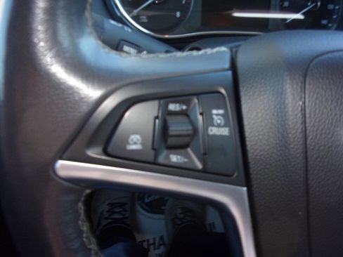 Used 2020 Buick Encore Preferred image 19