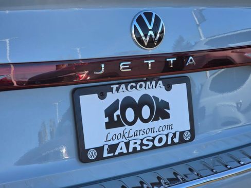 New 2026 Volkswagen Jetta SE image 14