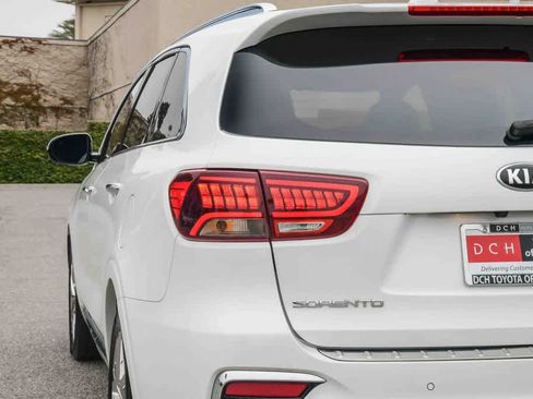 Used 2019 Kia Sorento SX FWD image 6