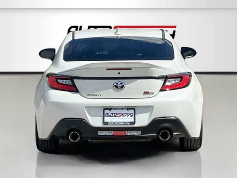 Used 2024 Toyota GR86 Premium RWD image 6