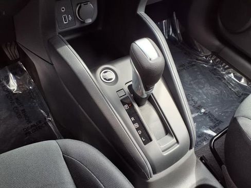 New 2025 Nissan Kicks Play S image 17