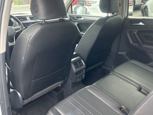 Used 2024 Volkswagen Tiguan SE image 13