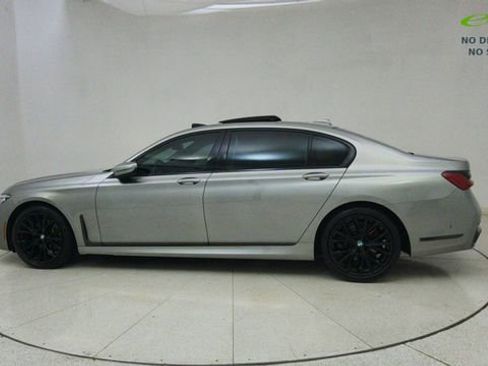 Used 2022 BMW 740i xDrive w/ M Sport Package AWD/4WD image 74