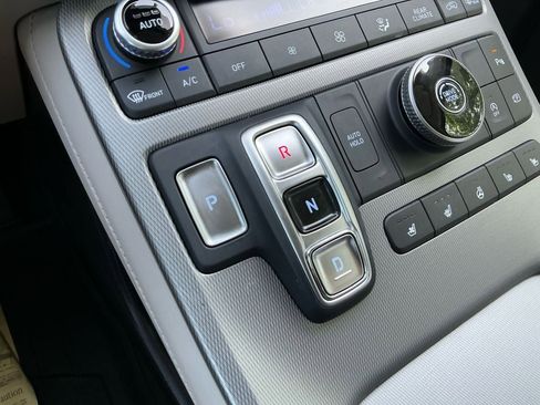 Used 2025 Hyundai Palisade Limited FWD image 19