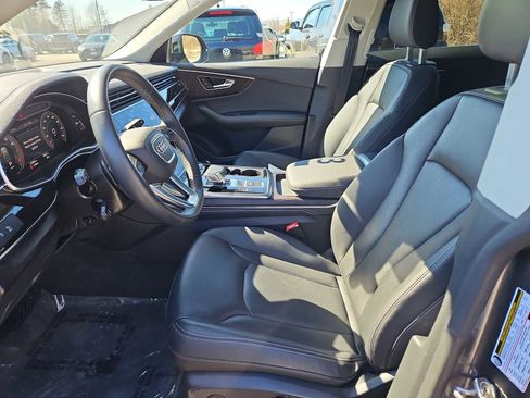 Certified 2023 Audi Q8 Premium Plus image 17