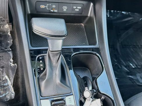 Certified 2025 Hyundai Tucson SE FWD image 16