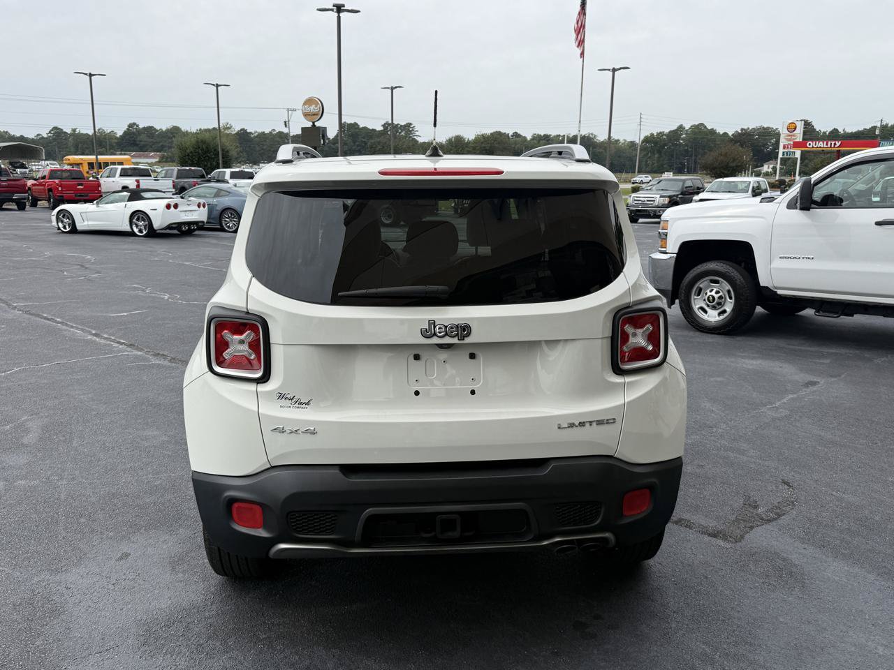 Used 2017 Jeep Renegade Limited AWD/4WD image 4