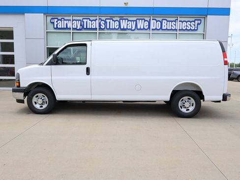 New 2026 Chevrolet Express 3500 Extended w/ Driver Convenience Package RWD image 8